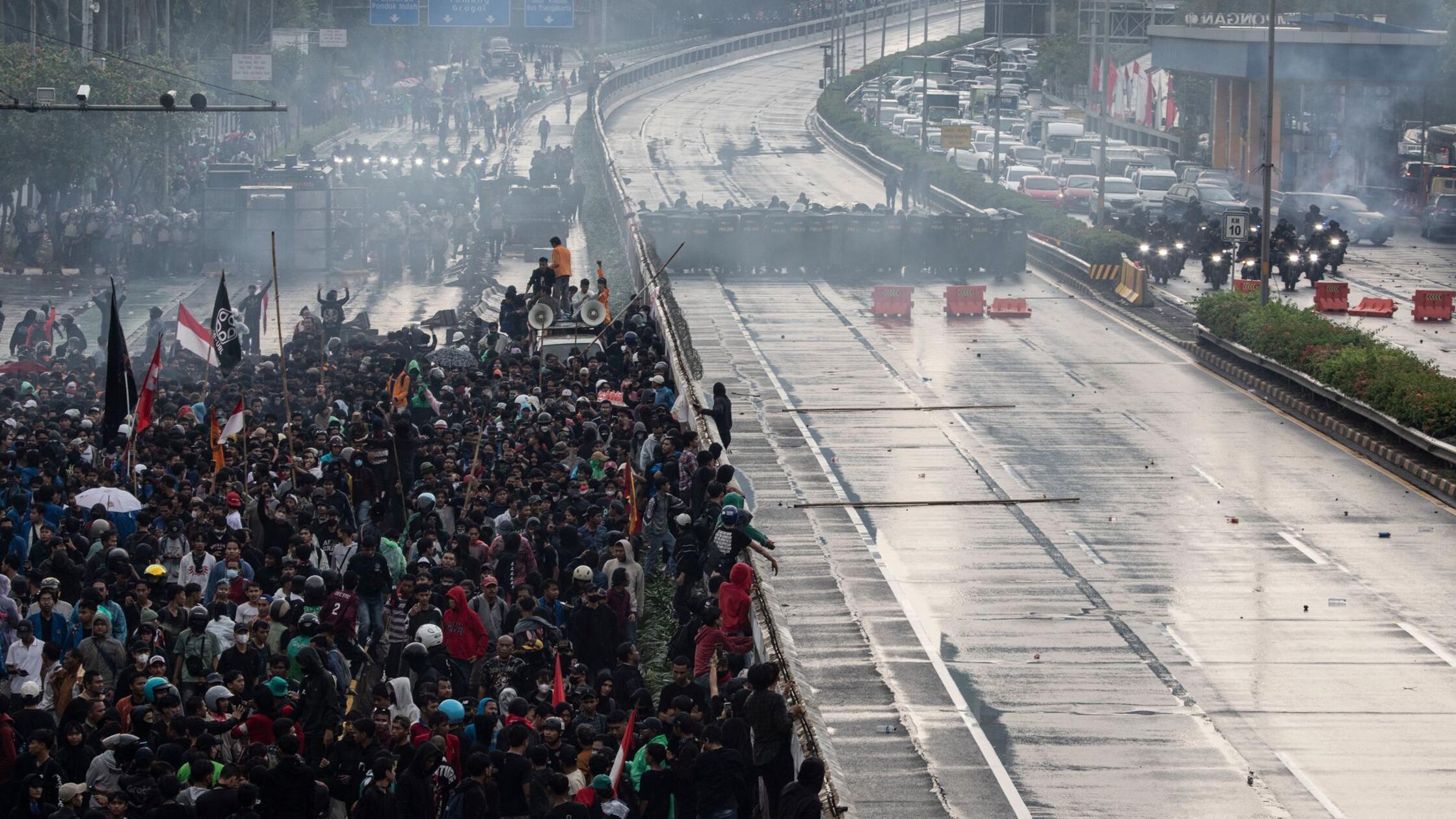 Indonesien: Massenproteste gegen Luxus-Zulagen für Politiker