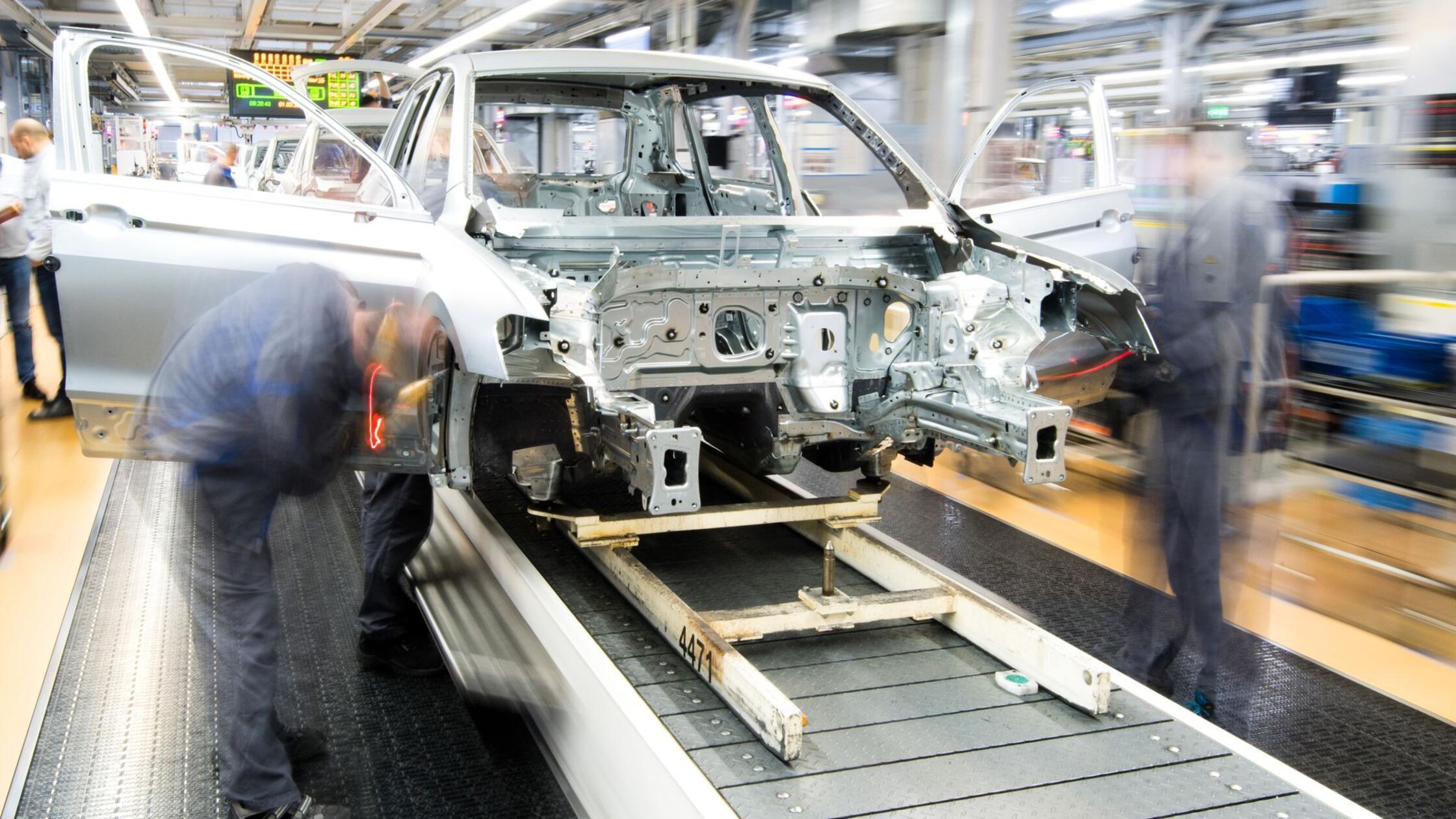 Drei Millionen Arbeitslose - aber Besserung in Sicht?