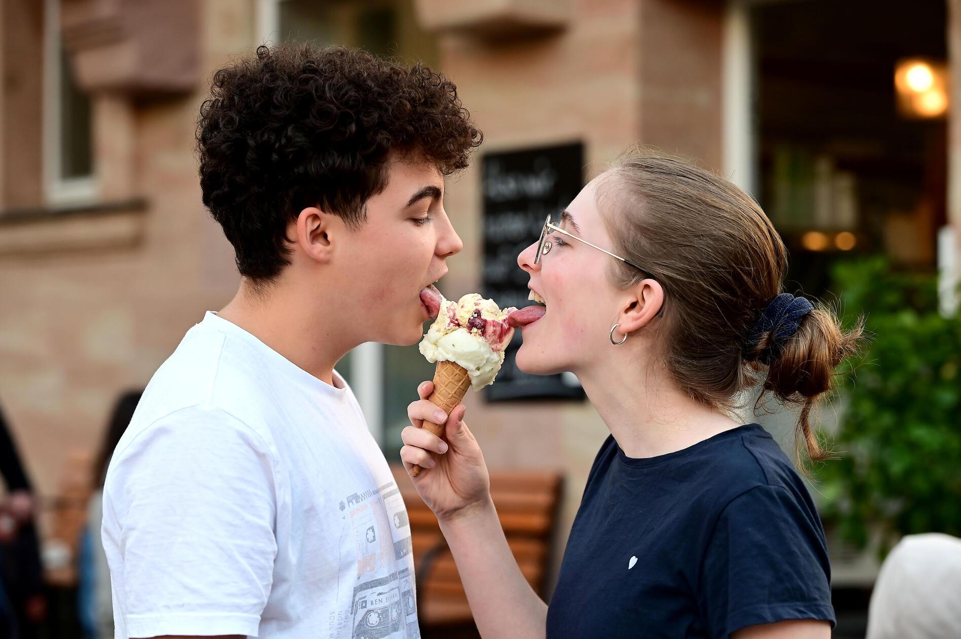 Schokolade, Zitrone oder Mango: Im Il Gelato am Kaulbachplatz gibt es verschiedene Eissorten für den süßen Zahn. Das Eiscafé hat täglich bis 22 Uhr geöffnet. Mit 2972 Stimmen schafft es das Il Gelato auf Platz 1 unseres Votings.