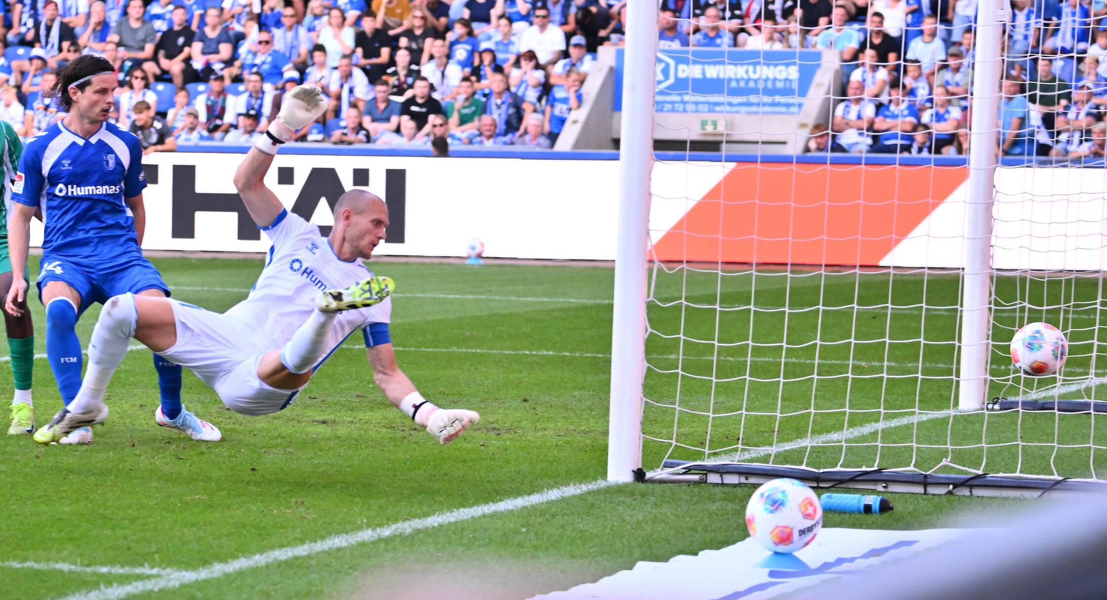 ...und düpiert Riemann aus spitzem Winkel. 1:2!