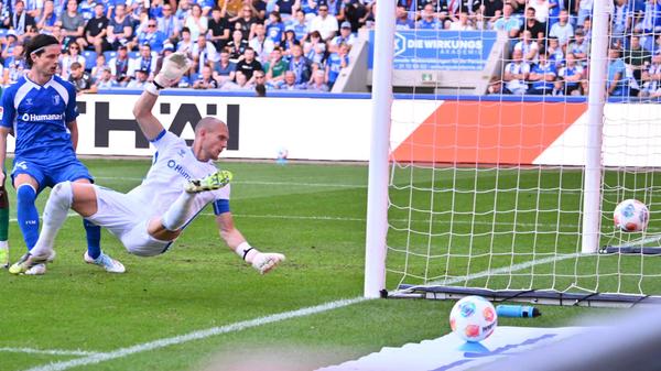 ...und düpiert Riemann aus spitzem Winkel. 1:2!