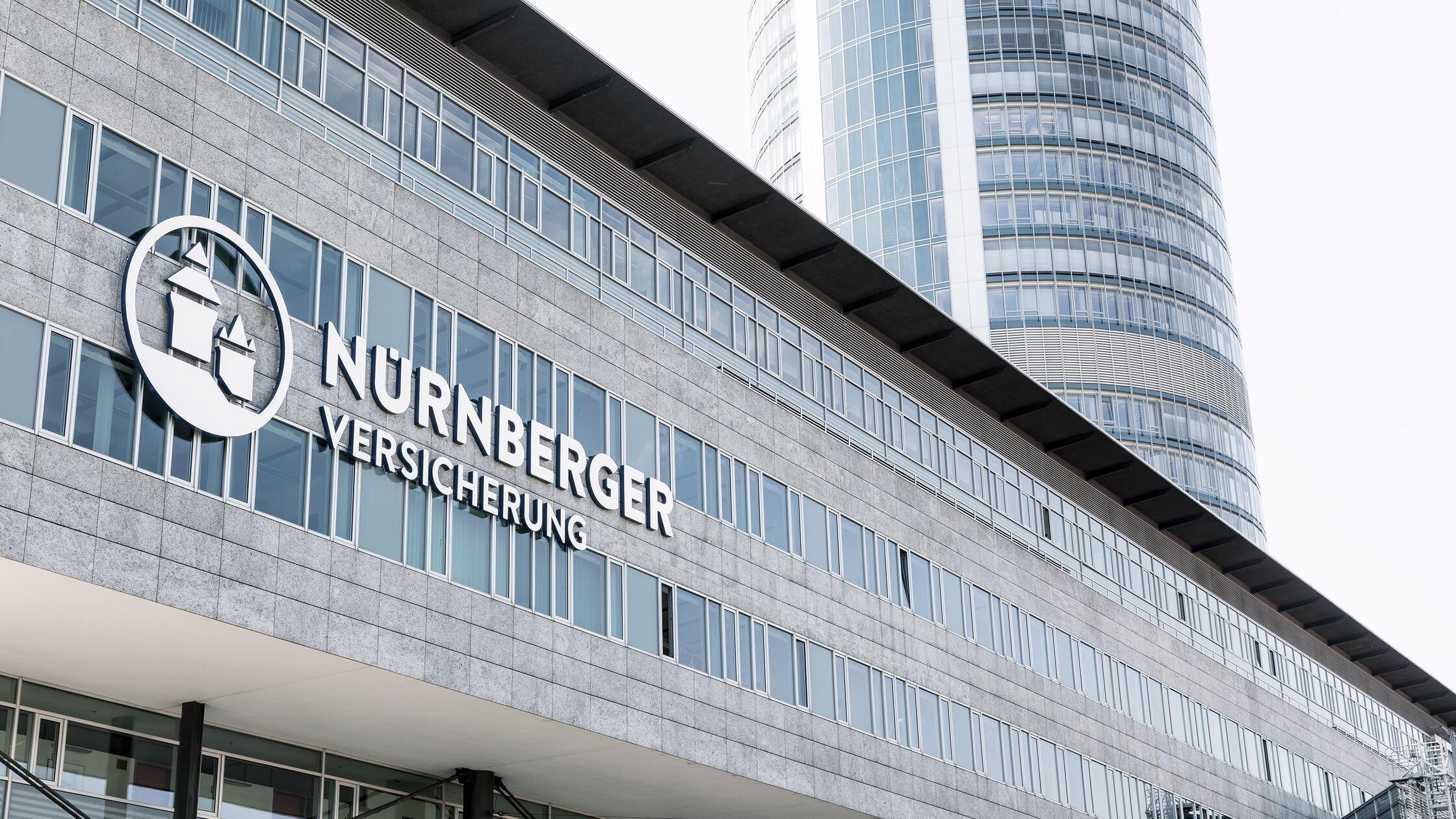 fassade-unternehmenszentrale (1)