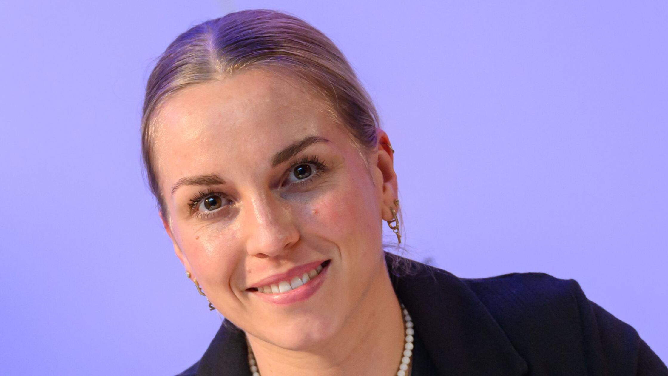 Emma Hinze und Maximilian Levy werden Eltern