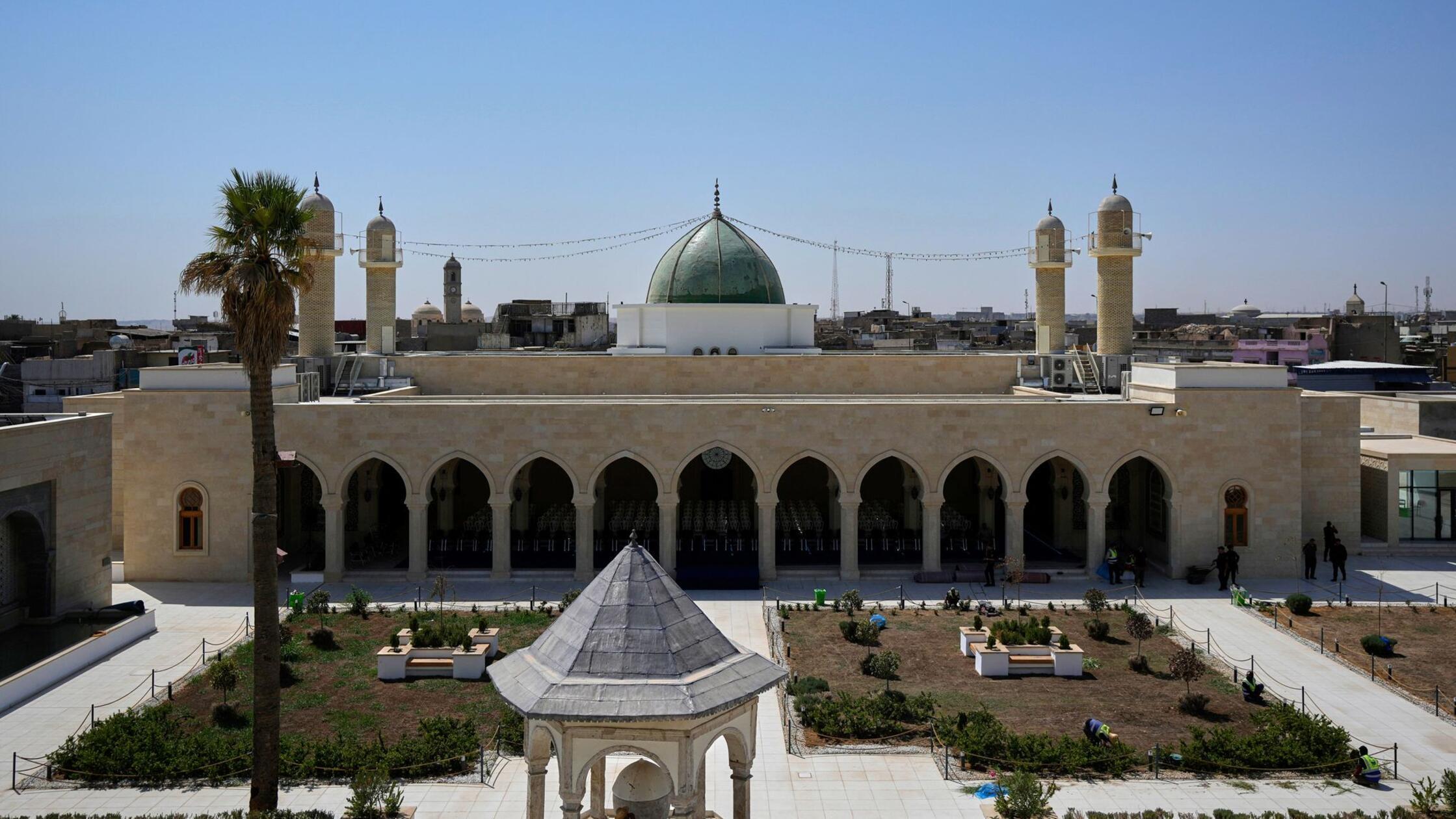 Vom IS zerstörte Moschee in Mossul wiedereröffnet