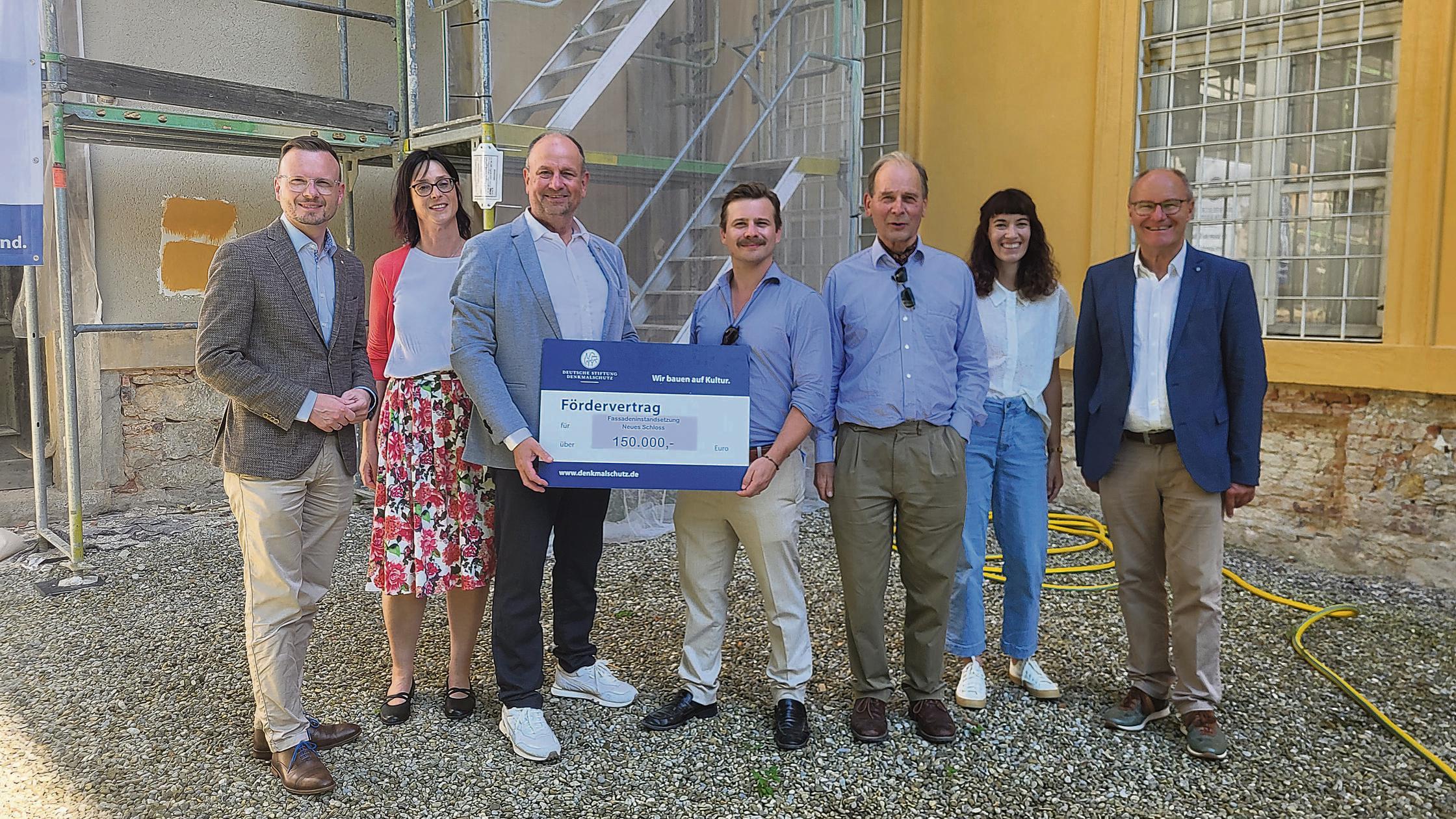 Frustration in Pappenheim: Counts continue to renovate the castle facade - ...