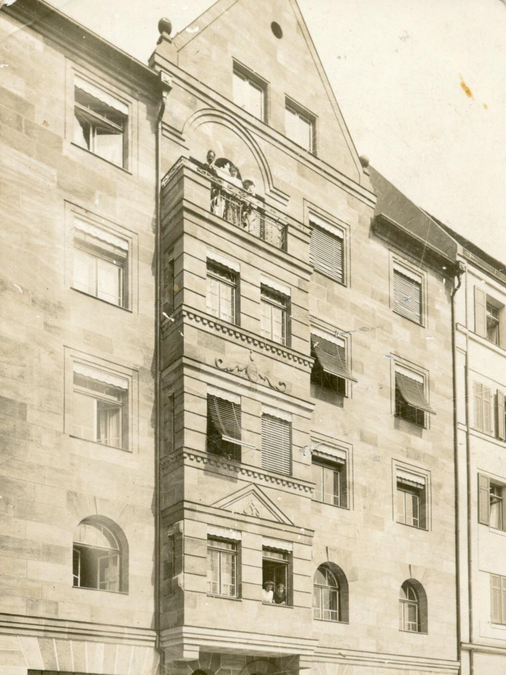 Ritter-von-Schuh-Platz 25_1914