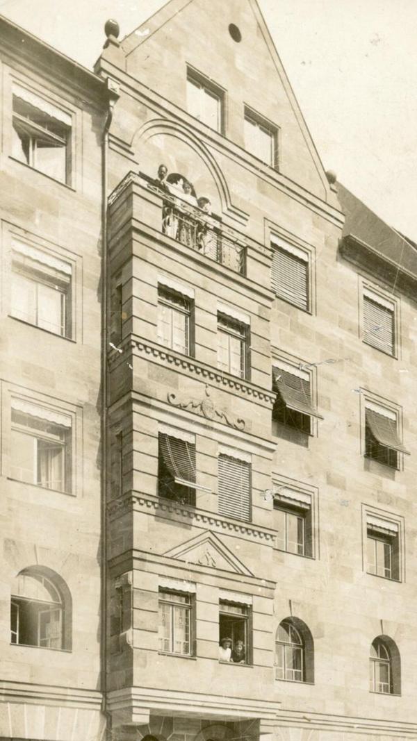 Ritter-von-Schuh-Platz 25_1914