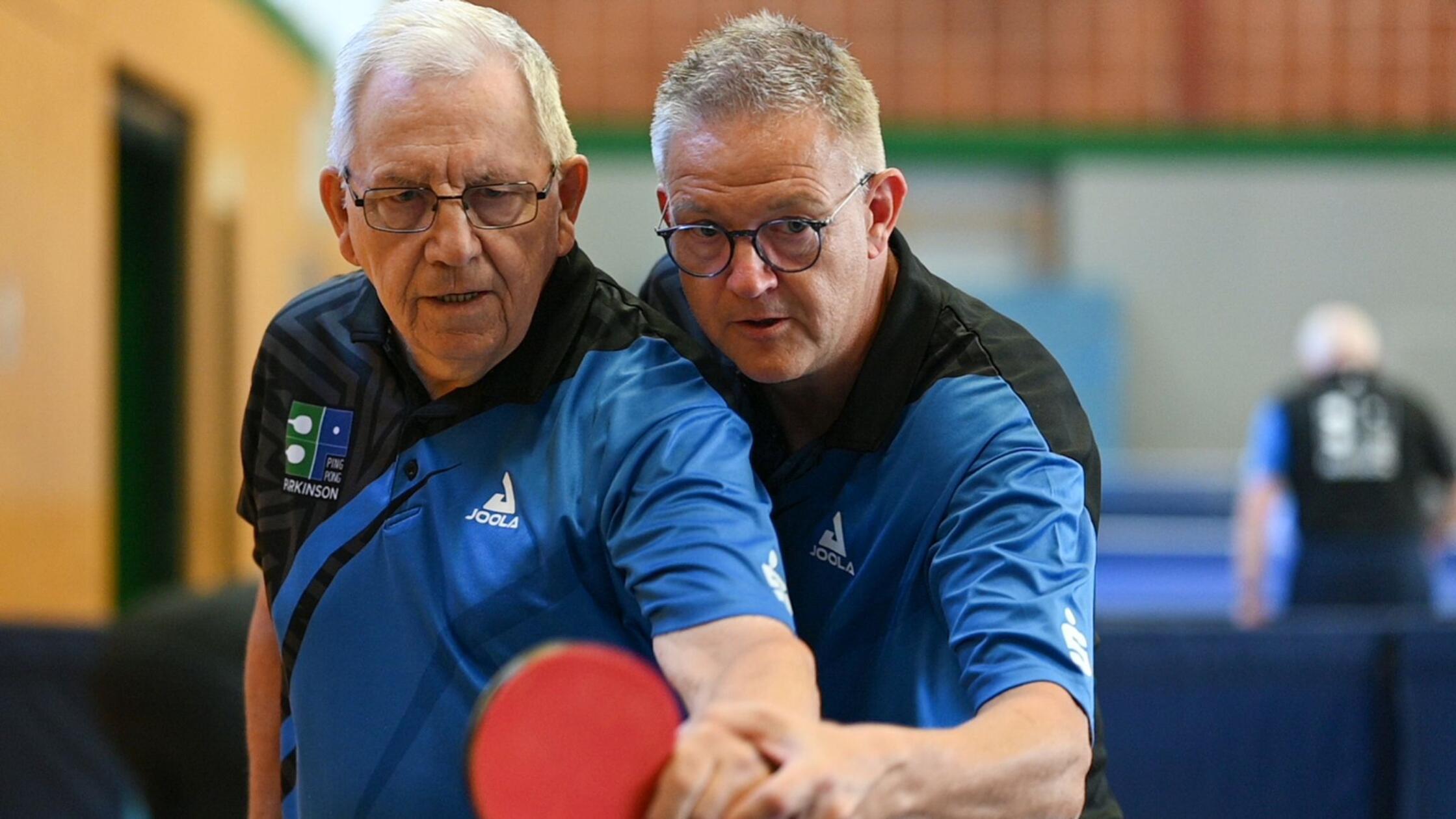 Pingpong mit Parkinson: Wie Tischtennis den Erkrankten hilft