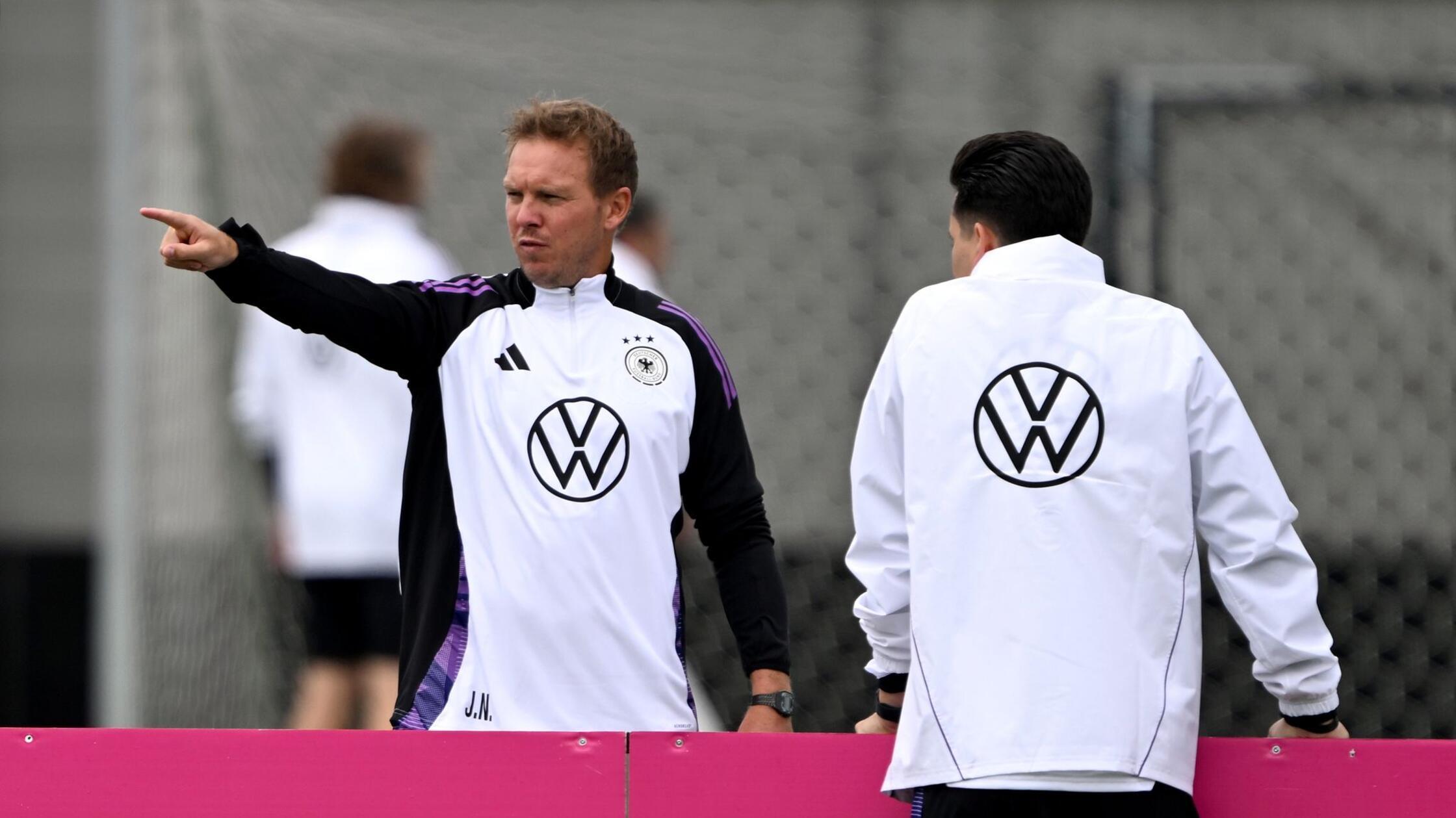 Start mit komplettem Kader: Auch Wirtz im DFB-Training