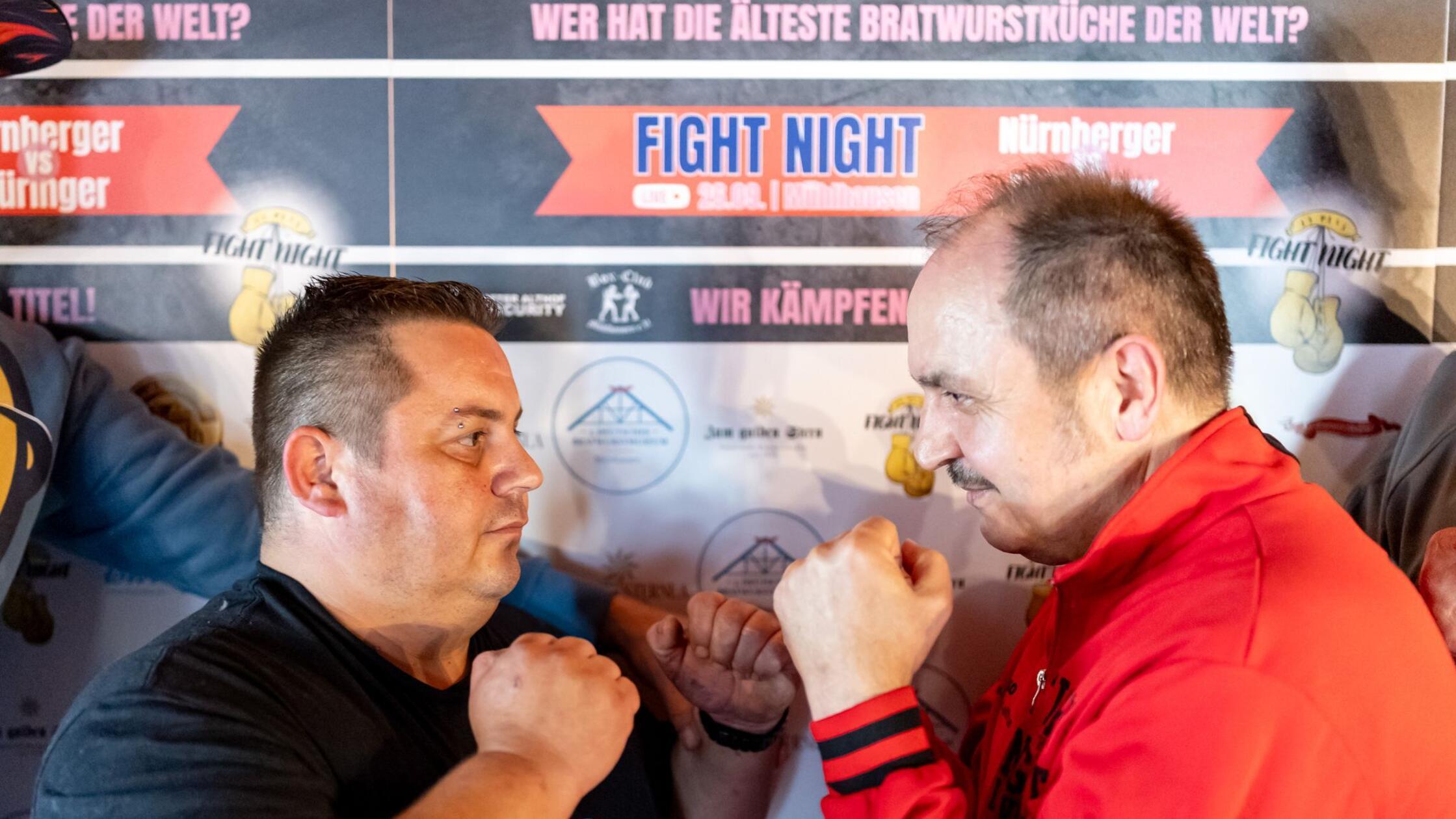 Wer für den Bratwurst-Boxkampf in den Ring steigt