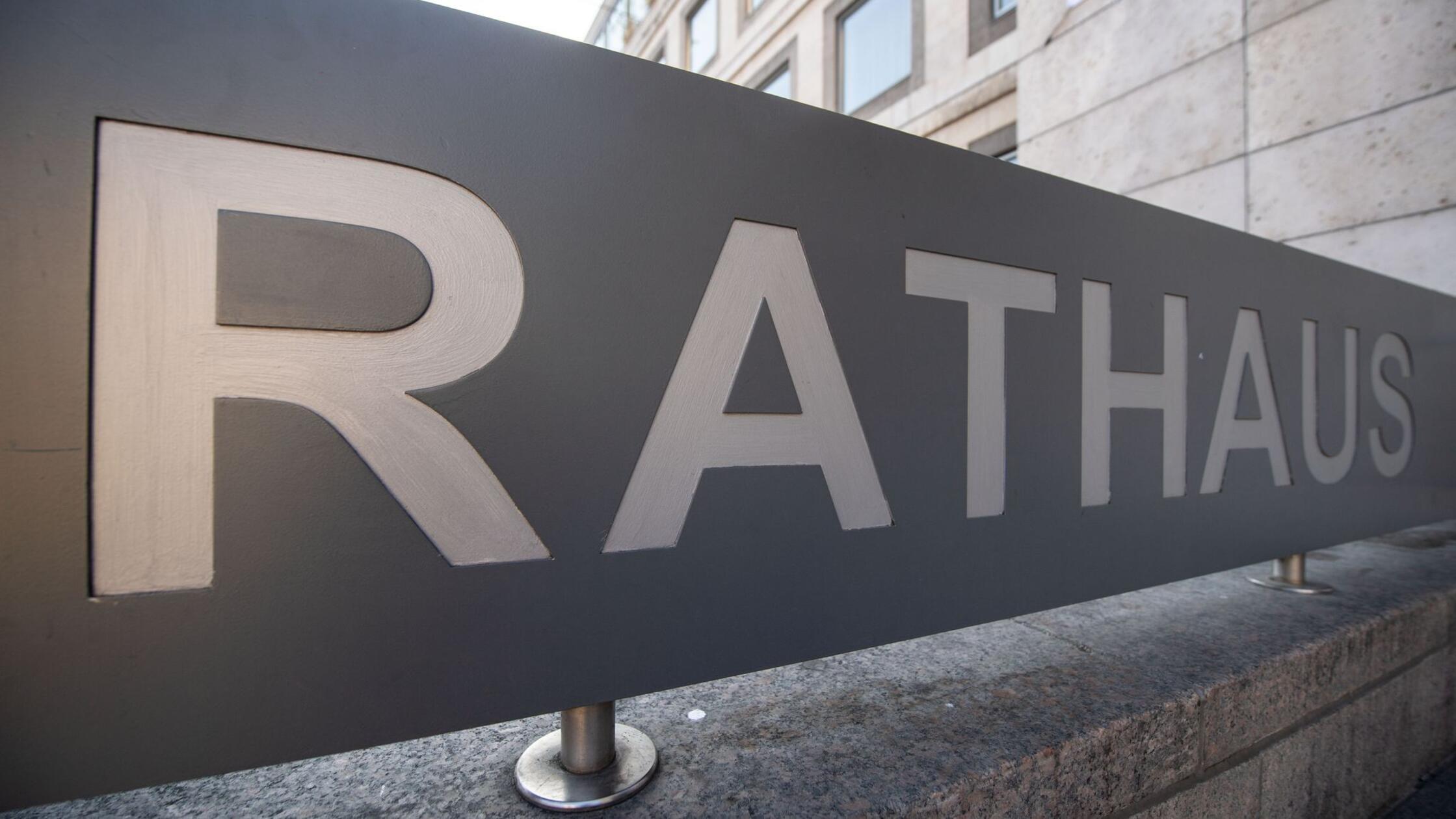 Nur 17 Prozent der Ostdeutschen vertrauen in Staat