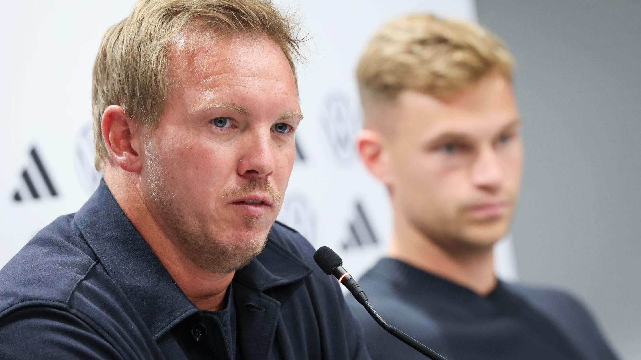 Da staunt Nagelsmann: Coachen im DFB-Trikot?