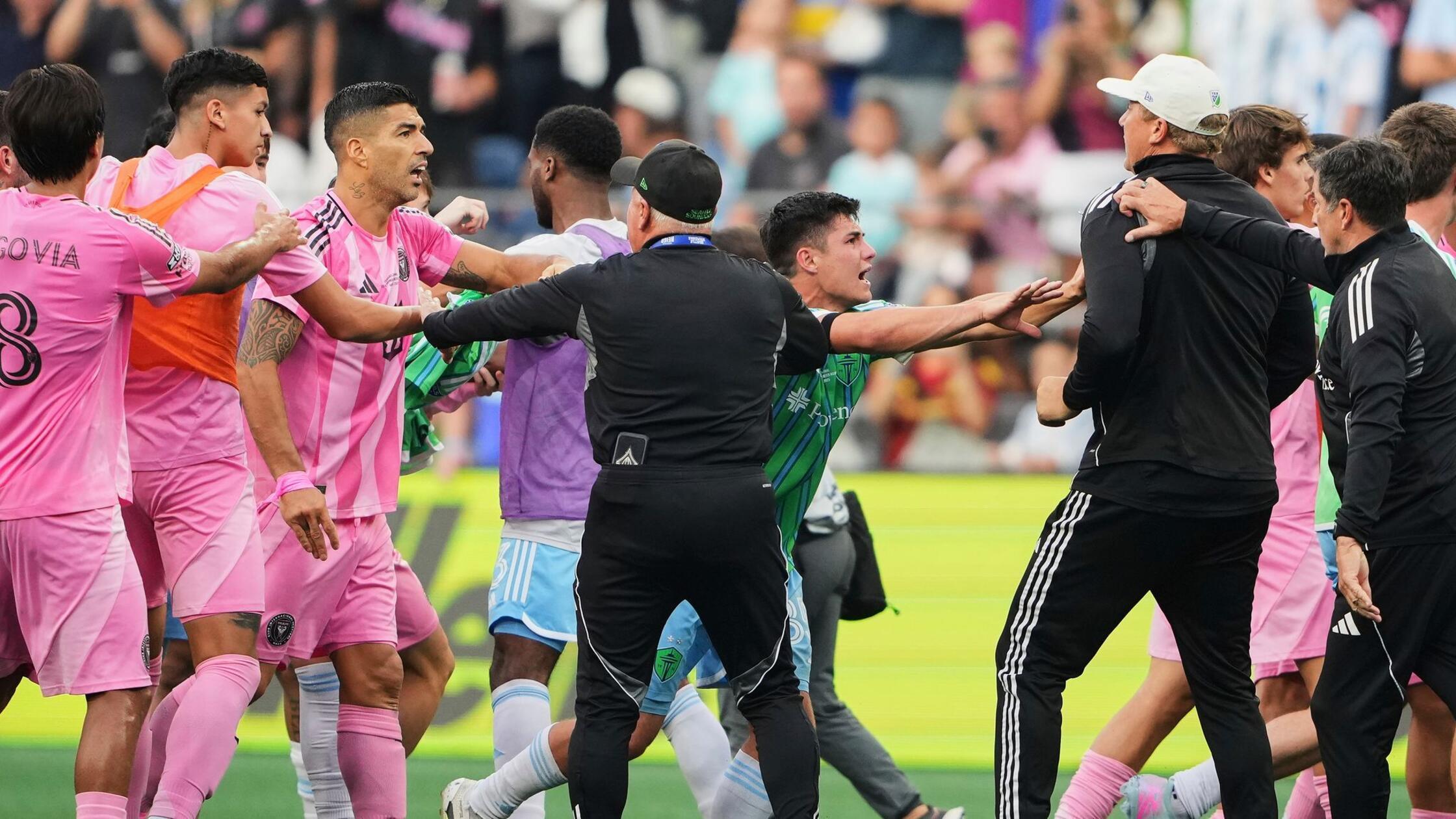 Suárez entschuldigt sich für unsportliches Verhalten