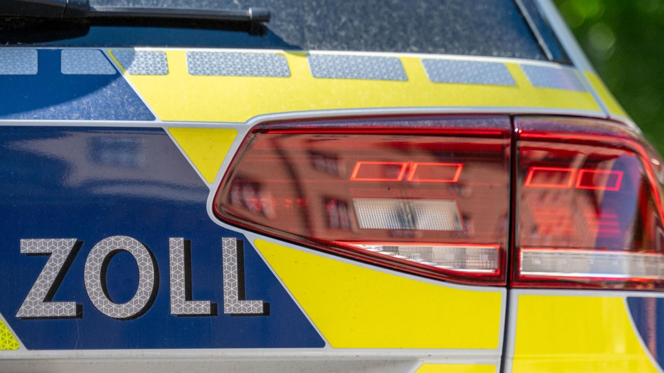 Zoll: Mann reist mit Waranfleisch nach Deutschland ein