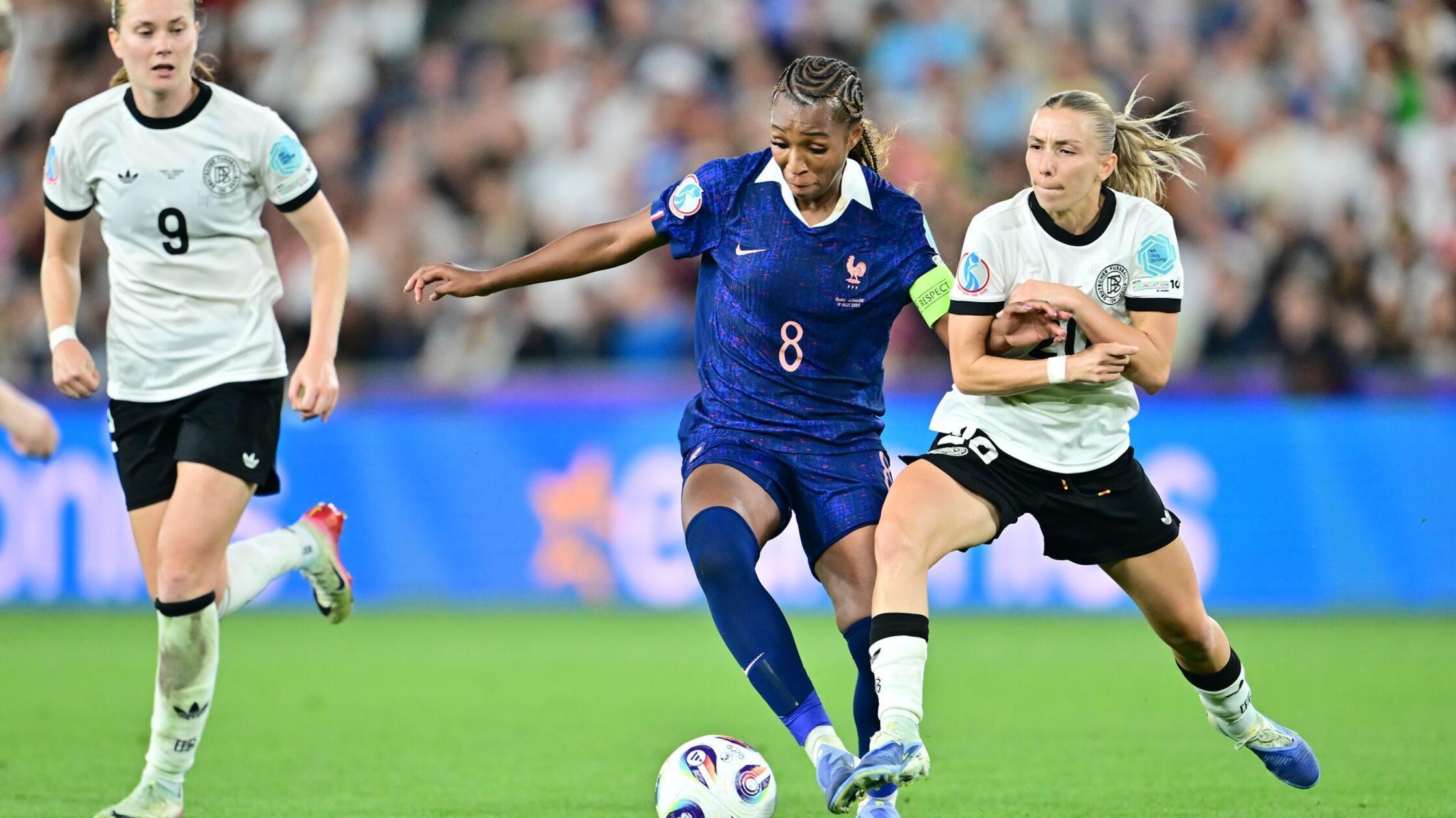 Aufsteiger holt Star-Fußballerin für Weltrekord-Summe