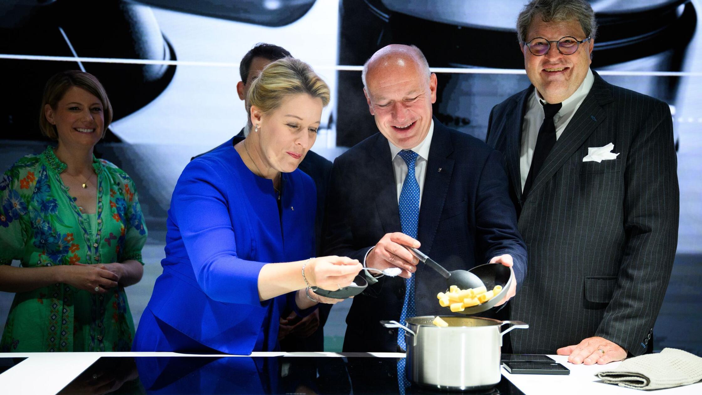 Vom Mähroboter bis zum Gaming-PC: Das sind die IFA-Trends