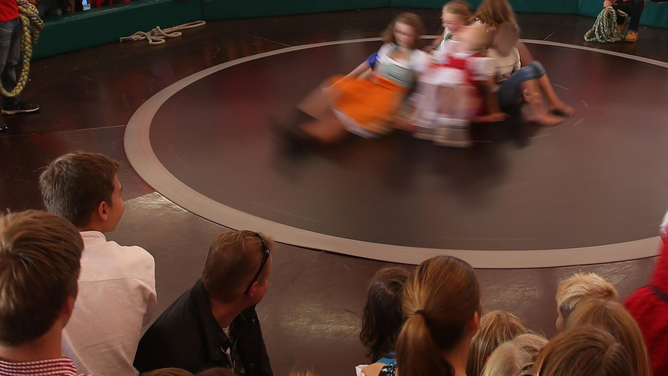 „Upskirting“ auf dem „Teufelsrad“: Auch dieses Jahr wieder?