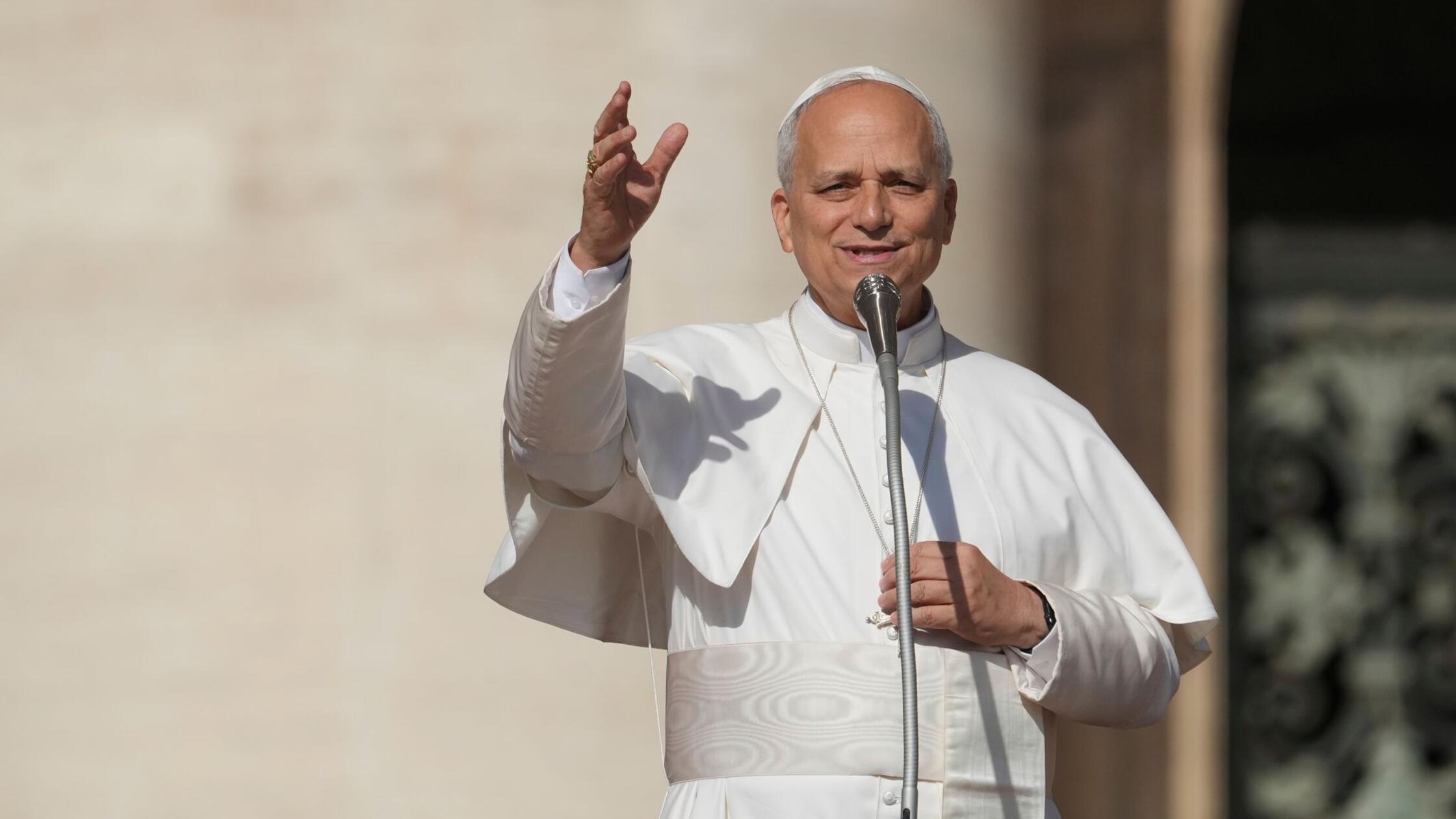 Zehntausende bei Heiligsprechung von italienischem Teenager