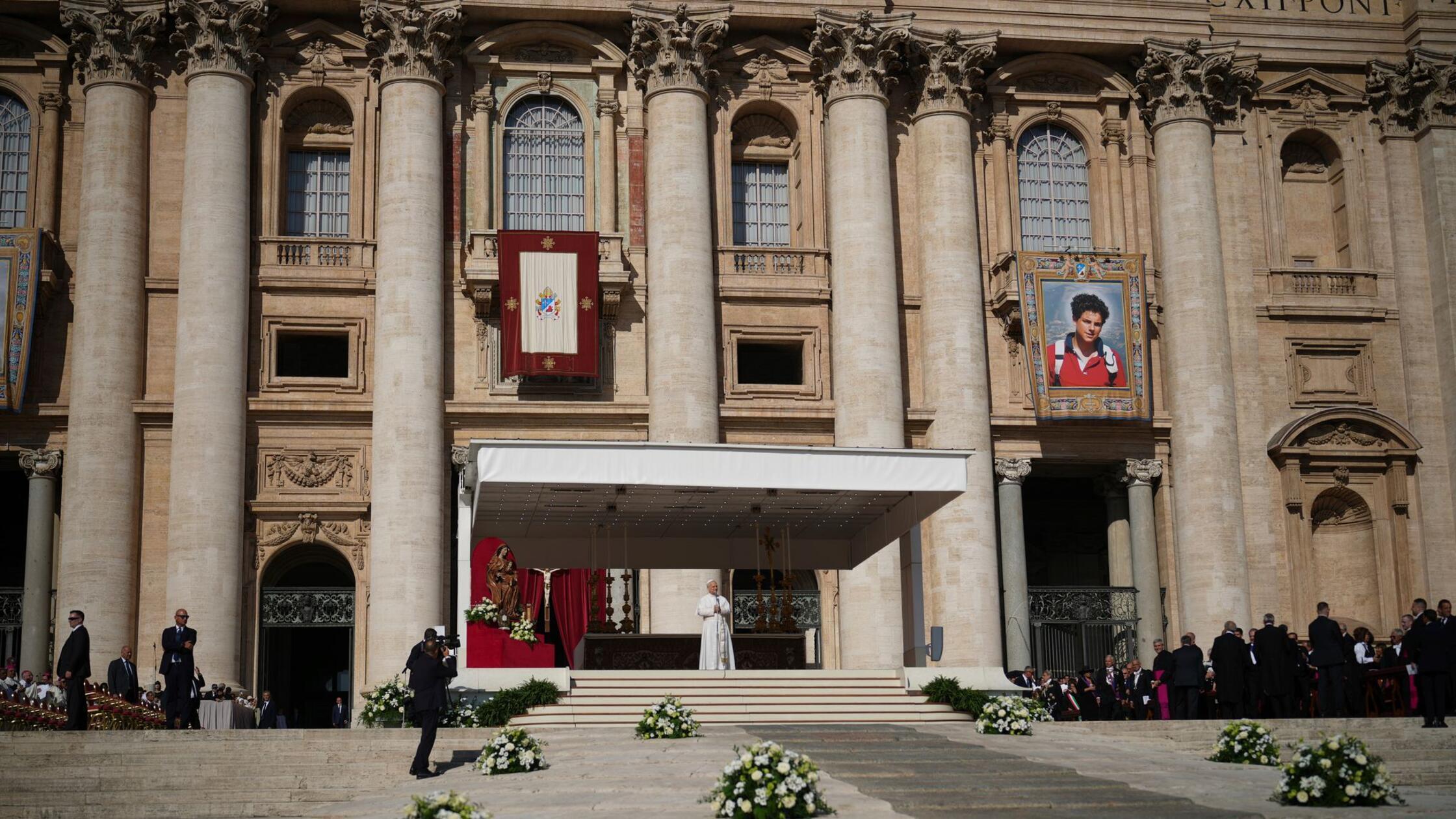 Papst spricht „Influencer Gottes“ heilig