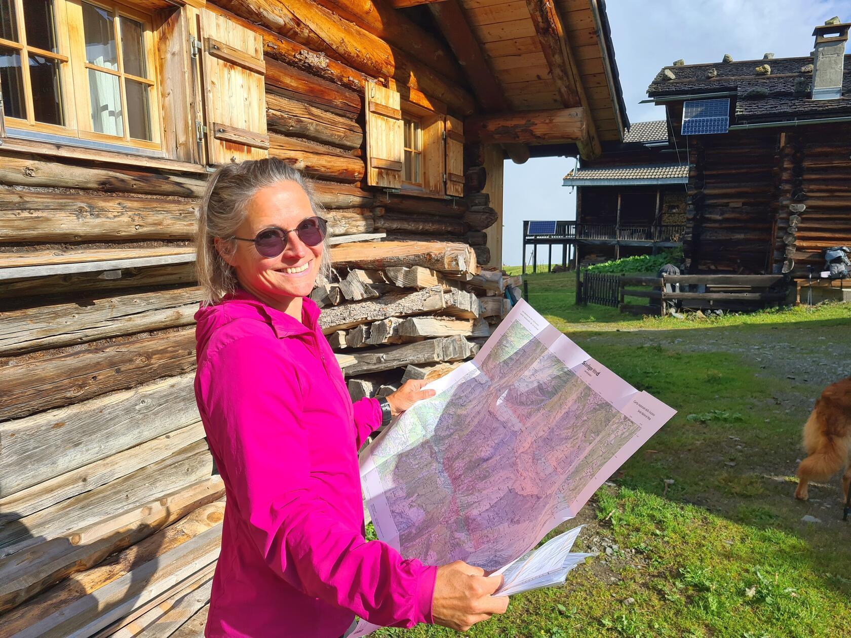 Wanderleiterin Katharina Trachsler kennt den Weg und die Region.
