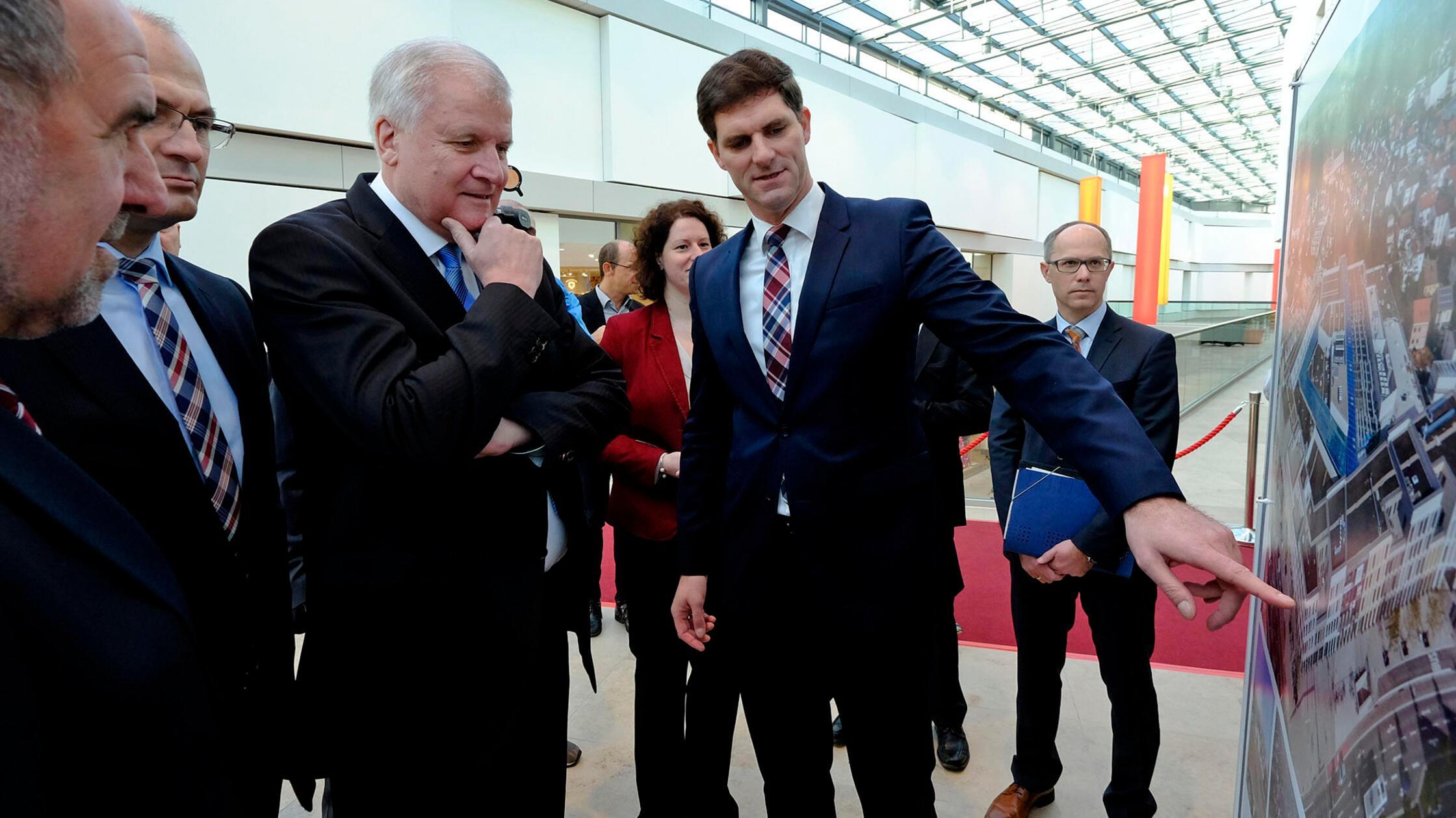 Seehofer im Neuen Markt