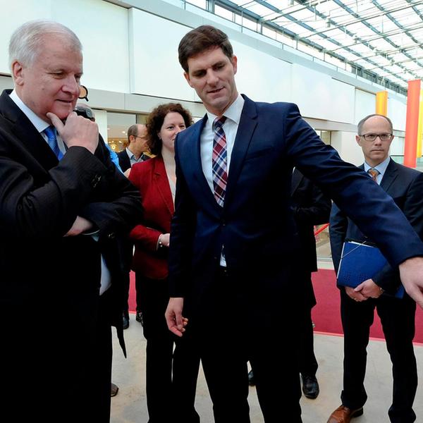 Seehofer im Neuen Markt