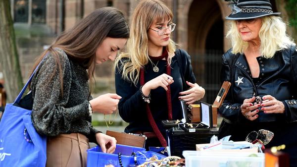 Schmuck und Accessoires können genauso ergattert werden...