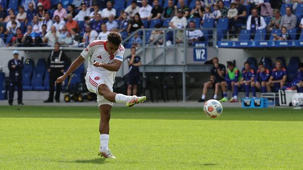 Doch in der Nachspielzeit fasst sich Henri Koudossou ein Herz ...