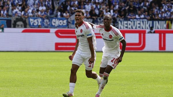 Beim Club, der über weite Strecken dominiert, fällt enormer Ballast ab.