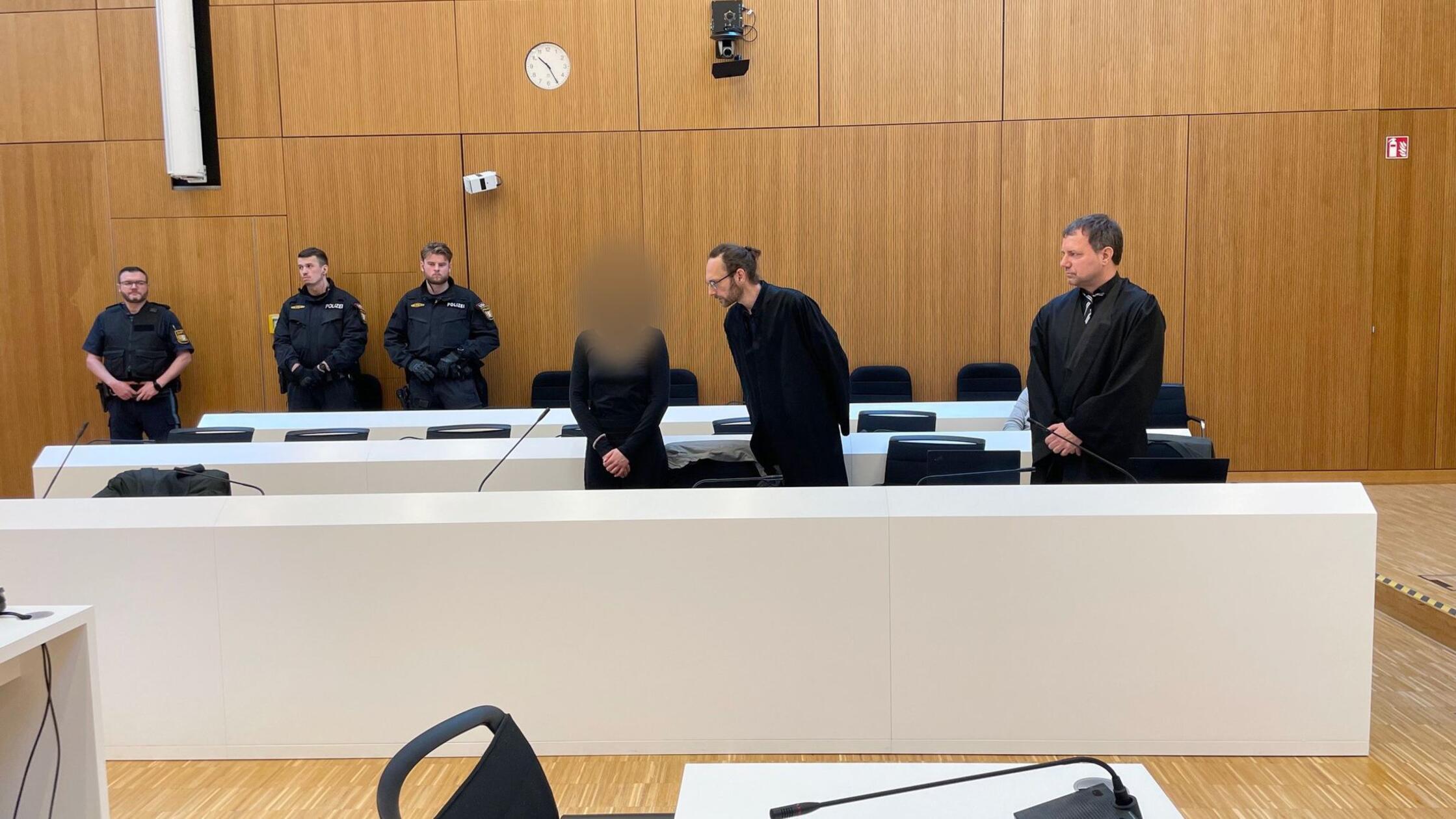 Prozessauftakt gegen Linksextremistin5637.jpg
