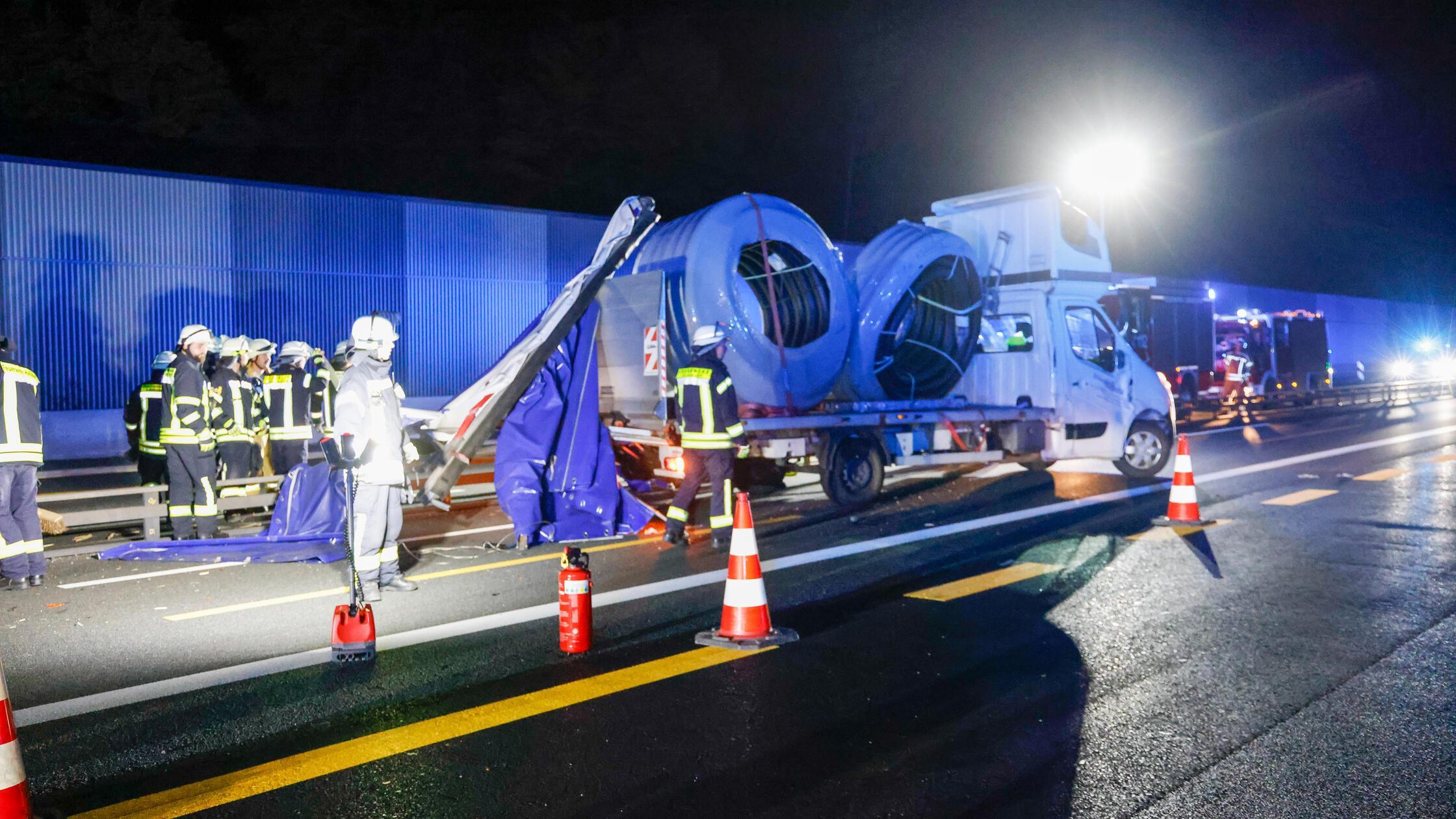 Erlangen, 23.09..2025, tha: Vollsperre nach Auffah