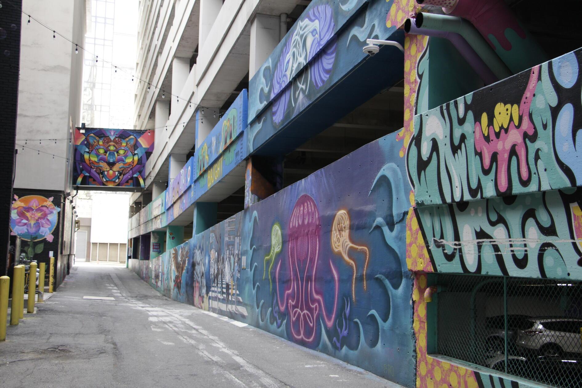 Bei einem "Art Walk" durch die Stadt können Besucherinnen und Besucher die zahlreichen Kunstwerke entdecken. Die Tour ist kurzweilig und sehr zu empfehlen.