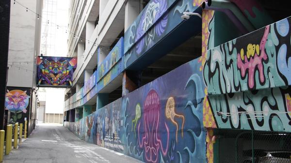 Bei einem "Art Walk" durch die Stadt können Besucherinnen und Besucher die zahlreichen Kunstwerke entdecken. Die Tour ist kurzweilig und sehr zu empfehlen.