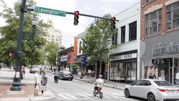 Asheville ist eine quirlige Stadt im Süden North Carolinas. Hier ist die Kunst- und Kulturszene zu Hause, außerdem gibt es rund 50 Brauereien.