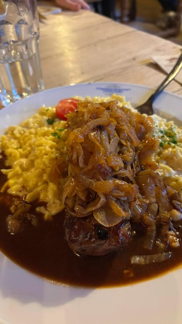 Ein Klassiker auf der Karte: Allgäuer Zwiebelrostbraten.
