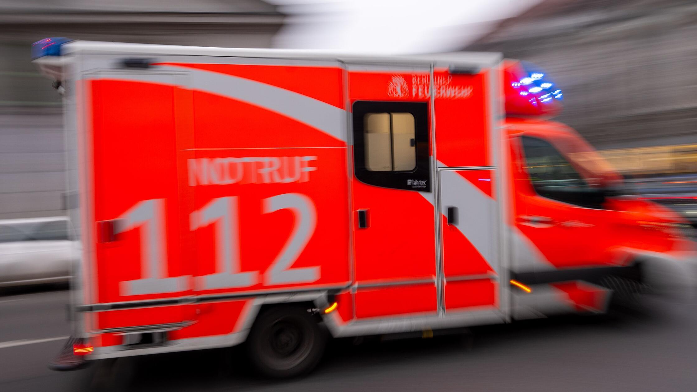 Rettungswagen922.jpg