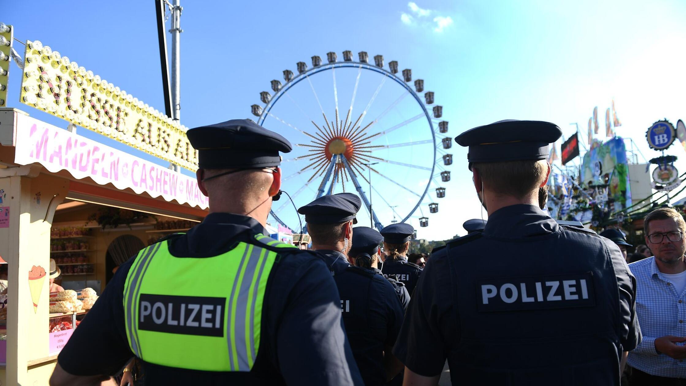 Weiterer Todesfall auf dem Oktoberfest: Mann stirbt nahe Riesenrad - Polizei ermittelt