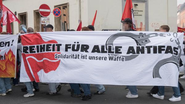 Das Urteil hätte „so nicht fallen dürfen“. Es sei lediglich gestützt auf Indizien gewesen.