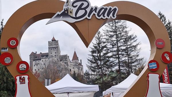 Bekannteste Sehenswürdigkeit in Transsilvanien ist Castelo Bran, das als Schloss Draculas vermarktet wird.
