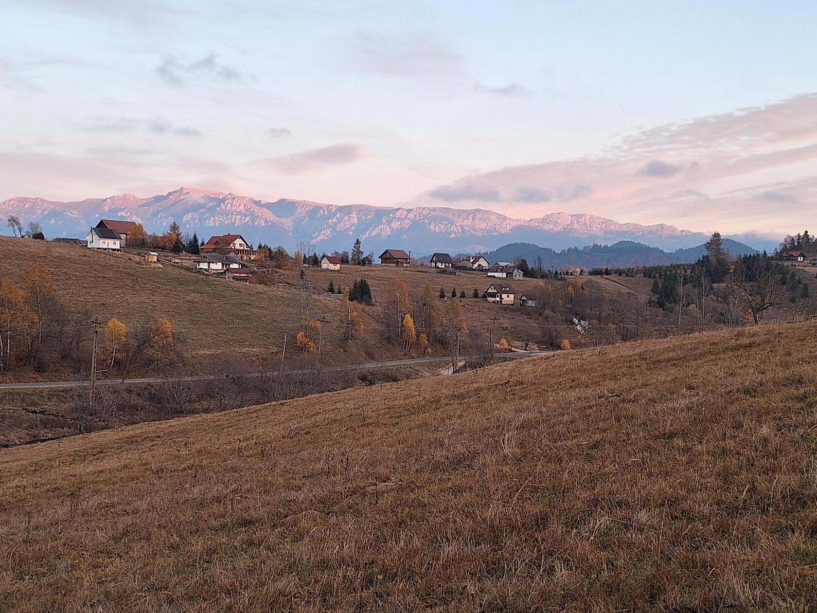 Das Abendlicht erzeugt eine magische Stimmung.