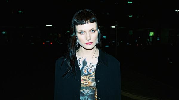 Der Z-Bau feiert Geburtstag. Das Kulturzentrum in der Frankenstraße wird zehn. Am Freitag, 3., (ab 19 Uhr) und Samstag, 4. Oktober, (ab 14 Uhr) finden in den Räumlichkeiten im Süden Nürnbergs etliche Konzerte und DJ-Auftritte wie der von Megaloh und SPFDJ (Foto) statt. Darüber hinaus stehen Ausstellungen, Führungen und ein Programm für Familien auf dem Plan.