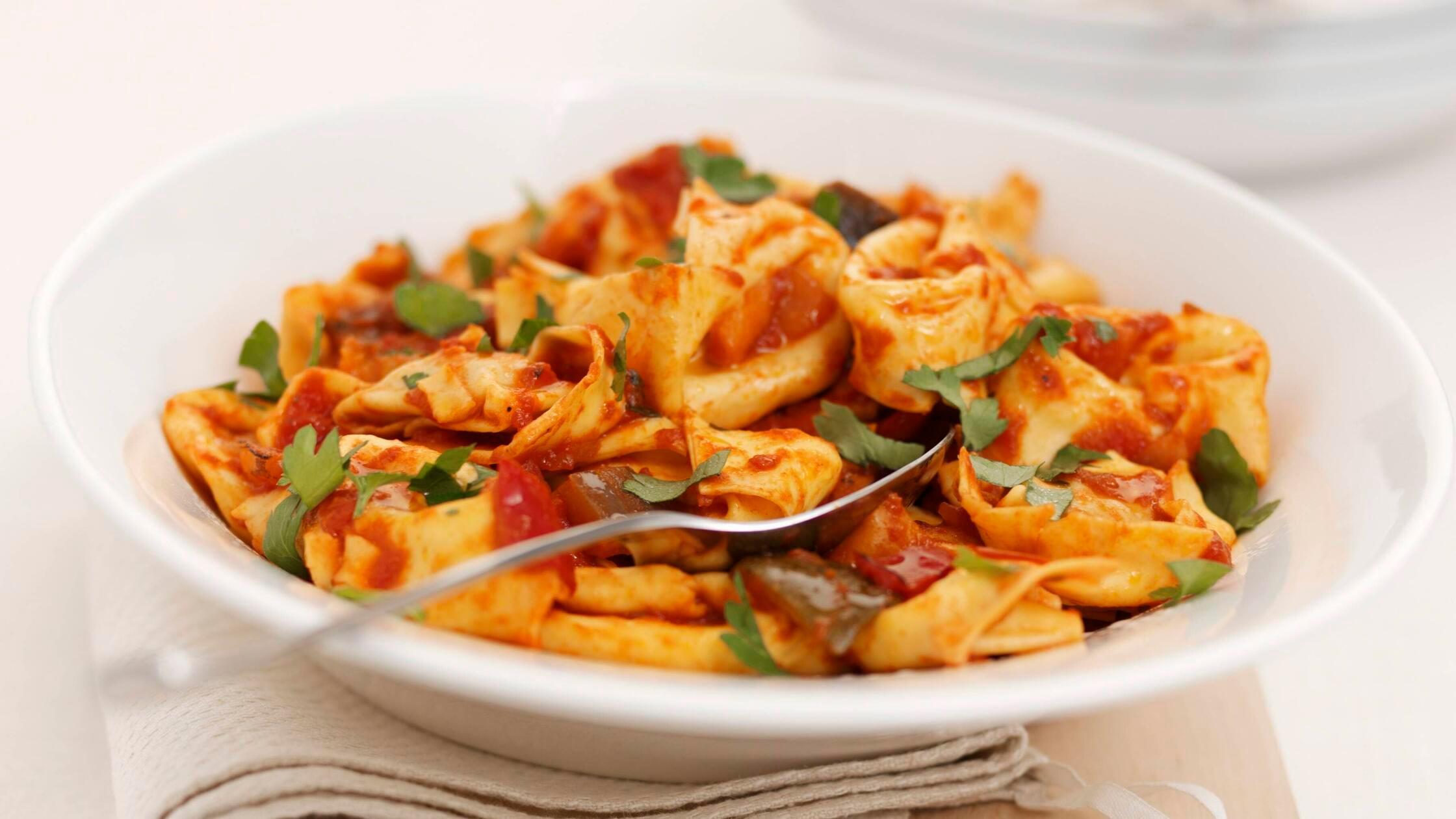 Pecorino-Tortellini mit Paprika