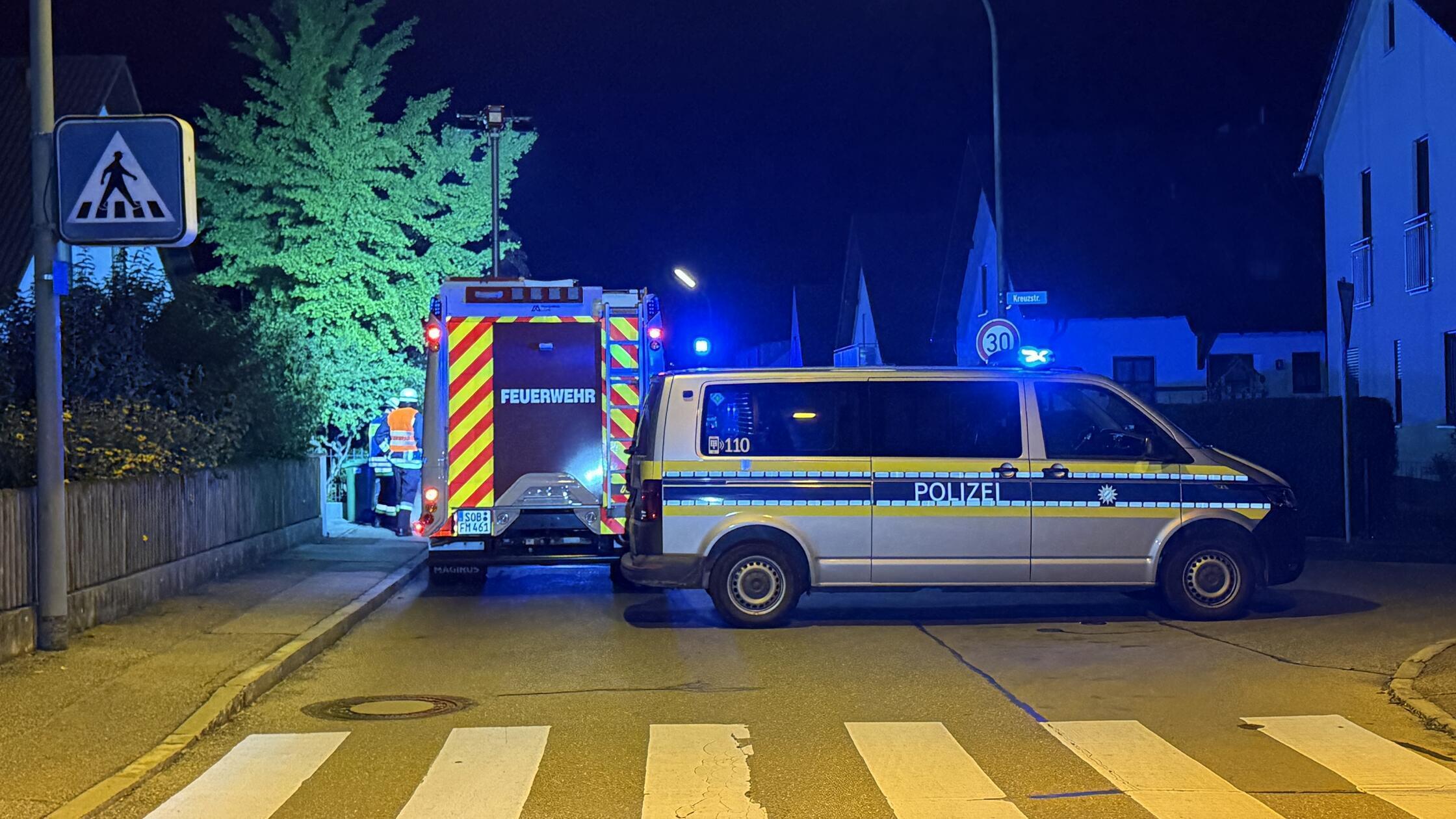 Angefahren und liegengelassen: Kind (12) in Bayern schwer verletzt - Unfallverursacher flüchtig