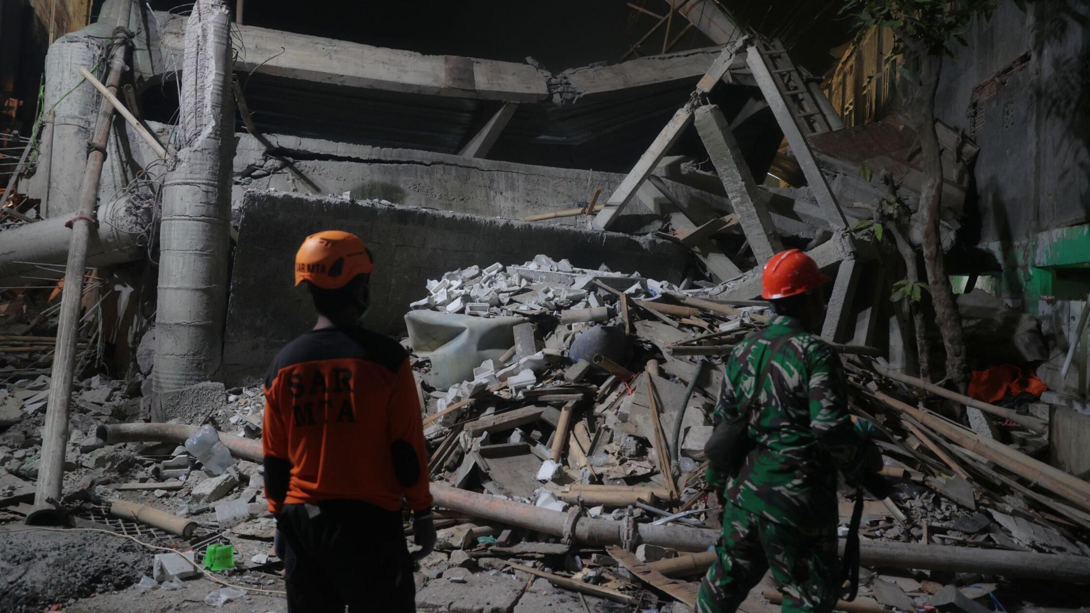 Tote und Vermisste nach Einsturz von Schule in Indonesien