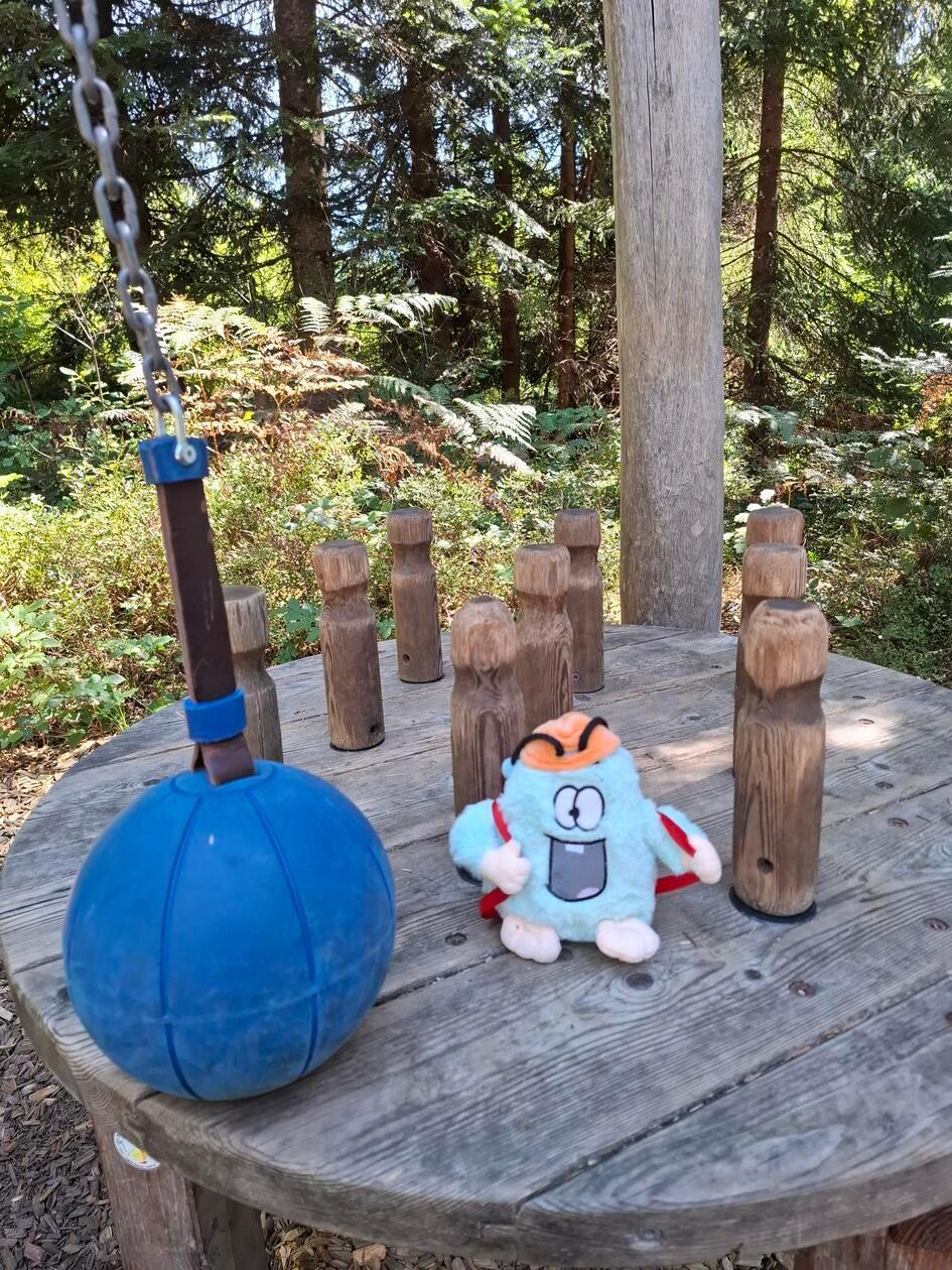 Immer mit dabei: Yappy, der Yeti: Das Maskottchen steht für Glück. Glück, das Familien in St. Johann finden können und sollen.