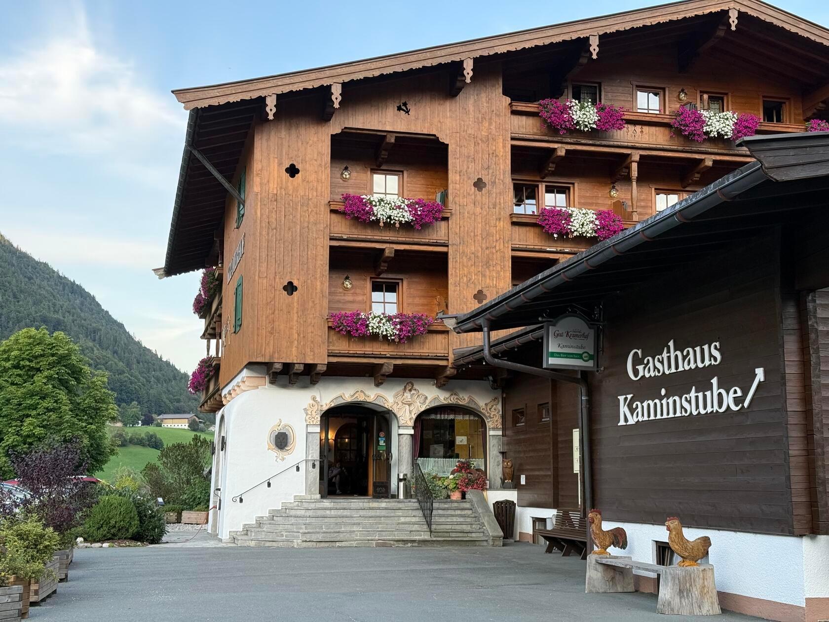 Der Kramerhof in Kirchdorf, einem Gemeindeteil von St. Johann, ist ein idealer Startpunkt für allerlei Aktivitäten.