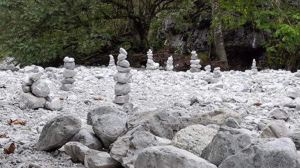 Der Weg führt durch die Griesbachschlucht - an jeder Ecke wartet neue Beschäftigung für die ganze Familie.