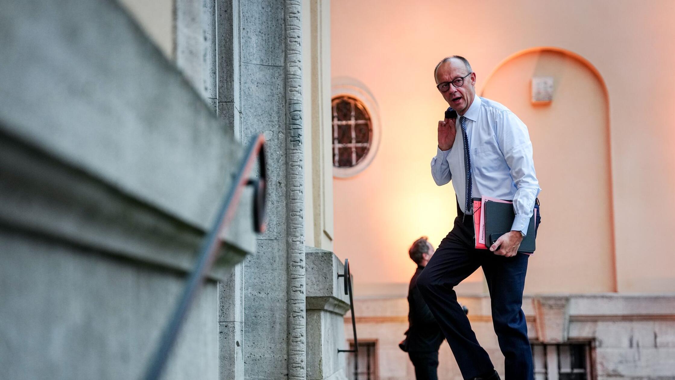 Verkehrsminister Schnieder geht es besser: Merz: „Er ist zu Hause und stabil“