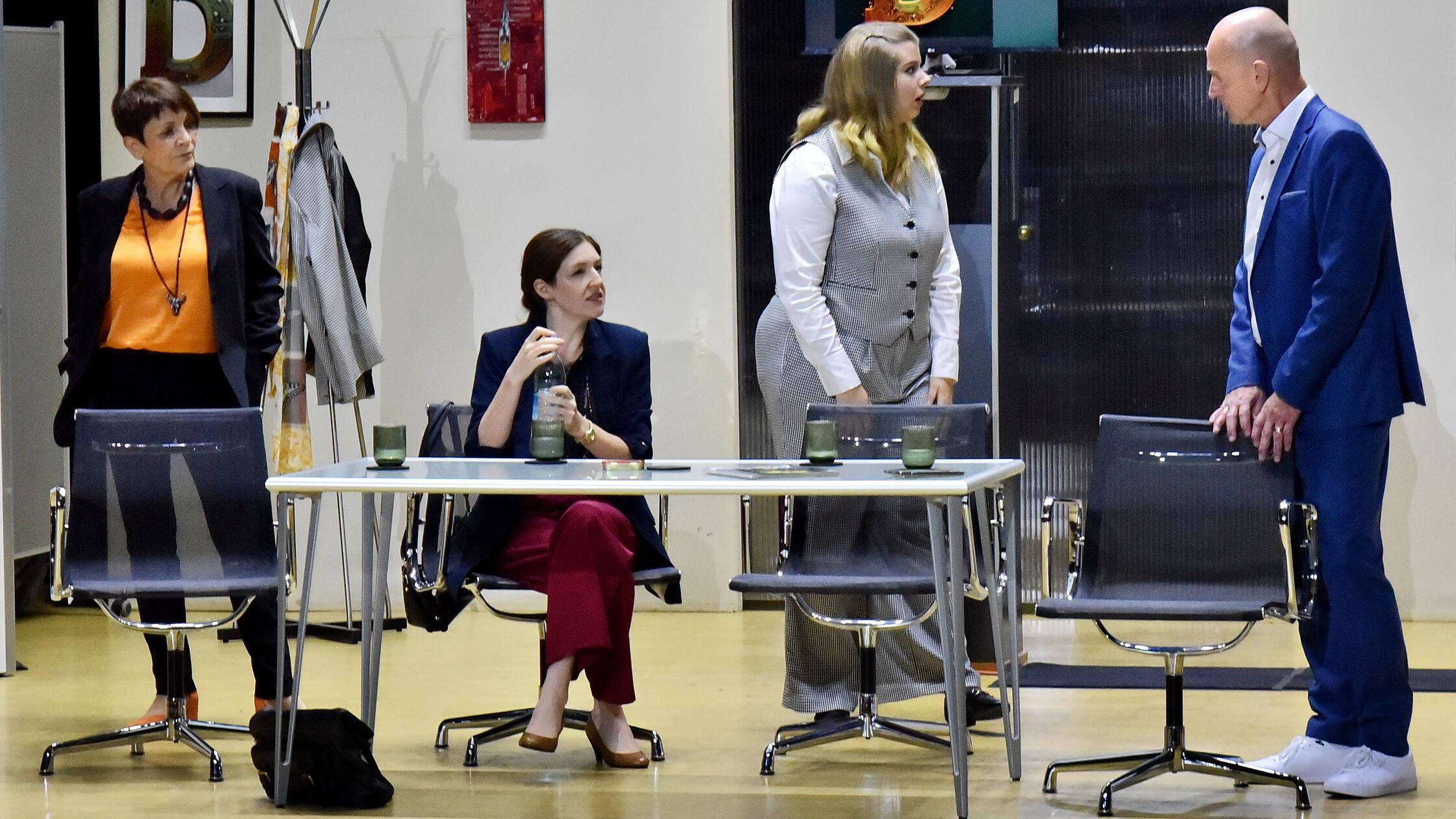 Motiv: Siemenstheatergruppe mit "Die Grönholm-Meth