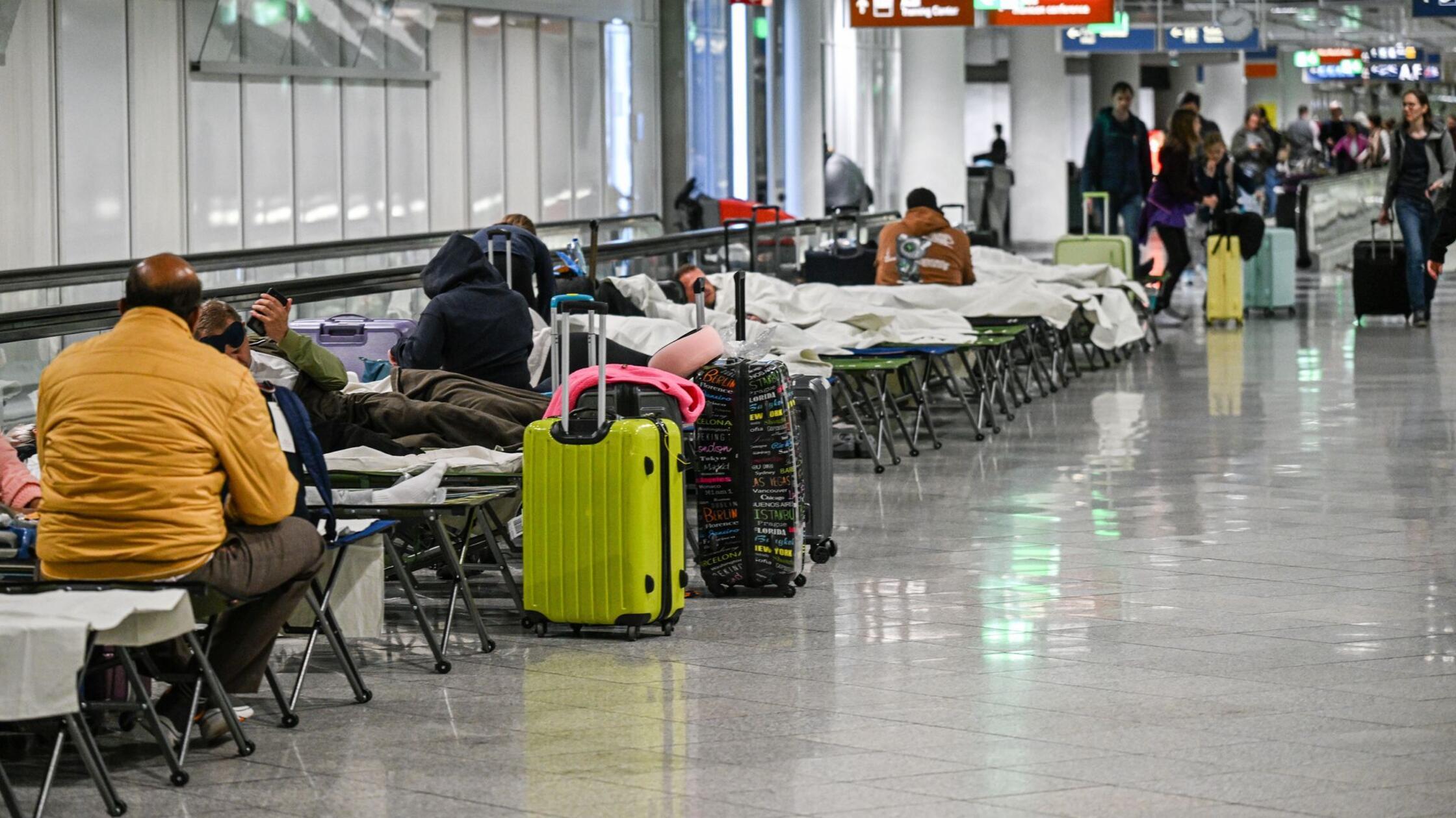 Drohnen am Flughafen München - 3.000 Passagiere gestrandet
